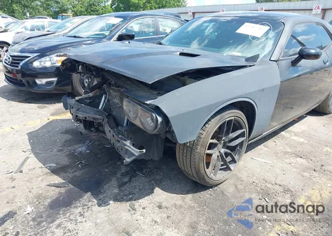 2014 Dodge Challenger Sxt z USA, uszkodzony, nr VIN 2C3CDYAG0EH111053